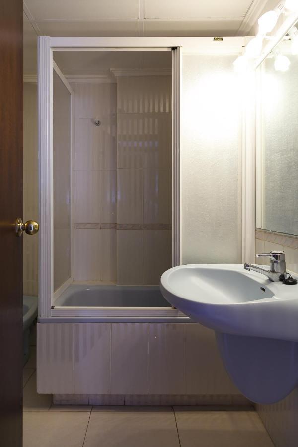 Uhc Barcino Apartments 萨洛 外观 照片